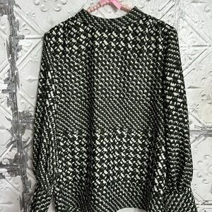 Who what wear green patterned blouse